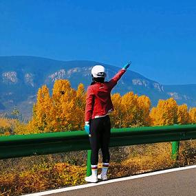 爱蹭风的小辣堡