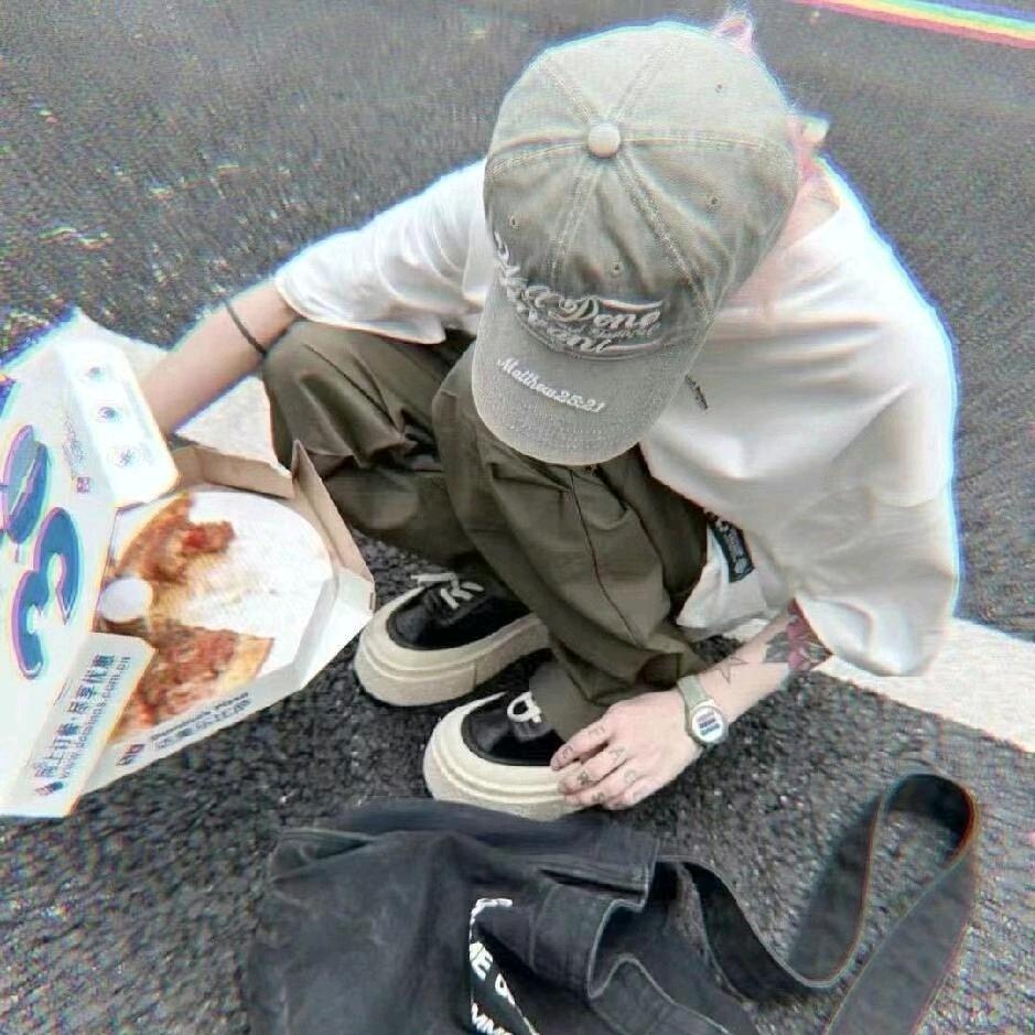 满山猴子我腚最红