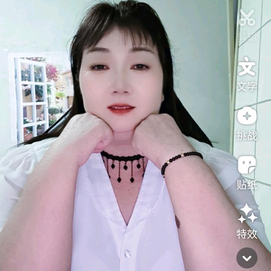 幽默姐(大号晚上八点半)开播