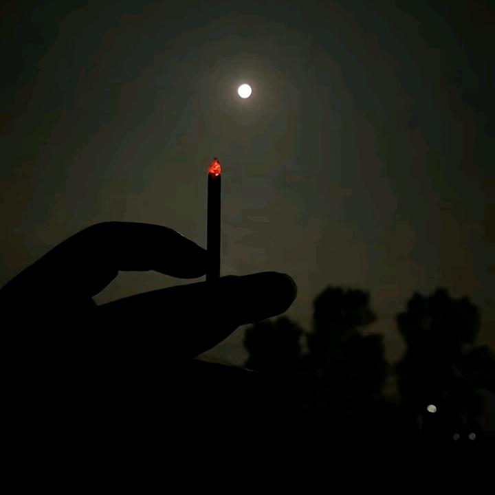 笑不能敷衍心疼