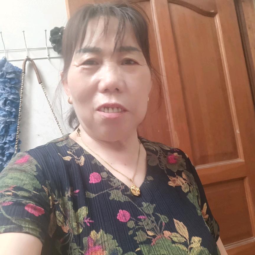 何蓉花🌸