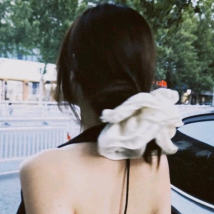 村花👉（开播号在主页）
