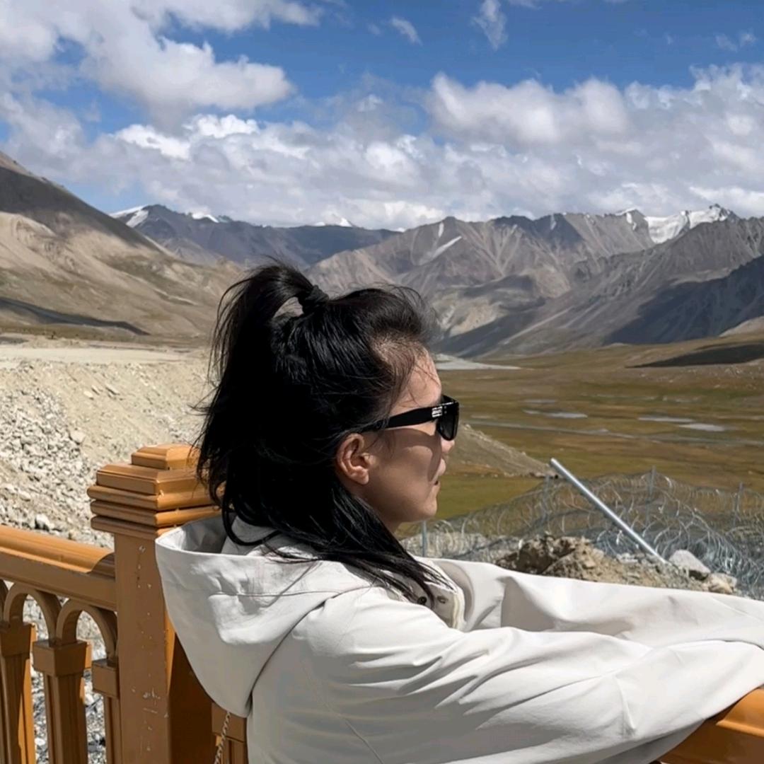 喀什-金茂府小斯