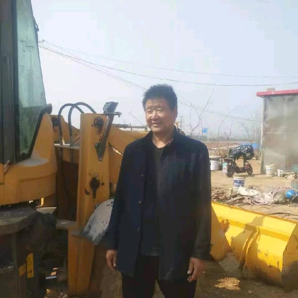莒南振源挖机培训考证朱哥