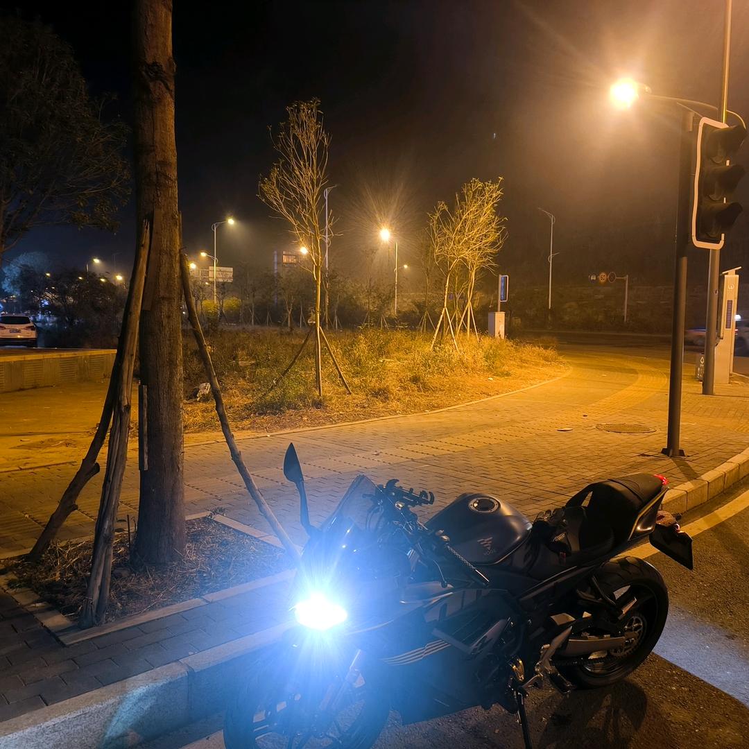 ftz🏍️头像