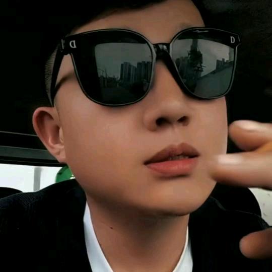 @: @周一的毅🐰💹