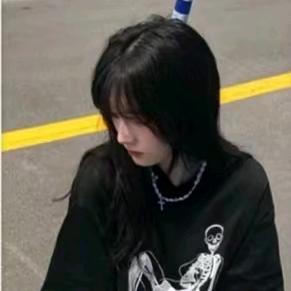 小女孩
