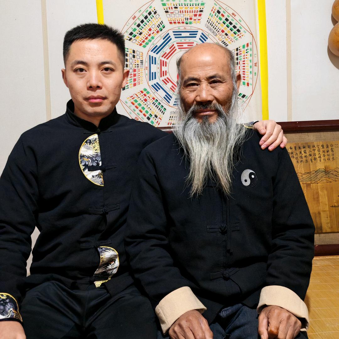 手相绝学～易经风氺～于师傅