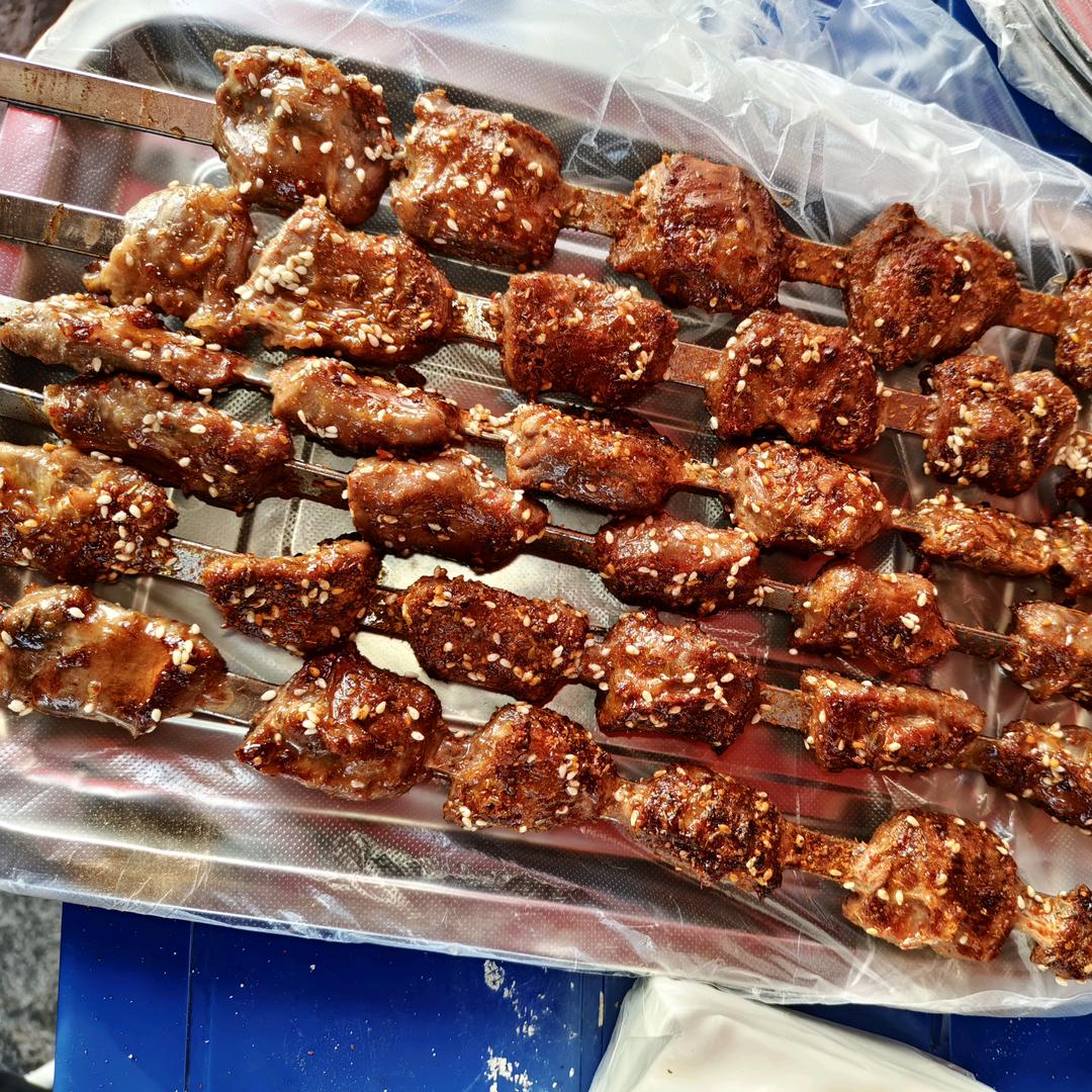 殷台路东北大油边