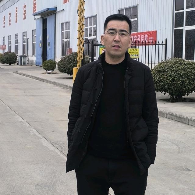 执业牛羊兽医师-老莫