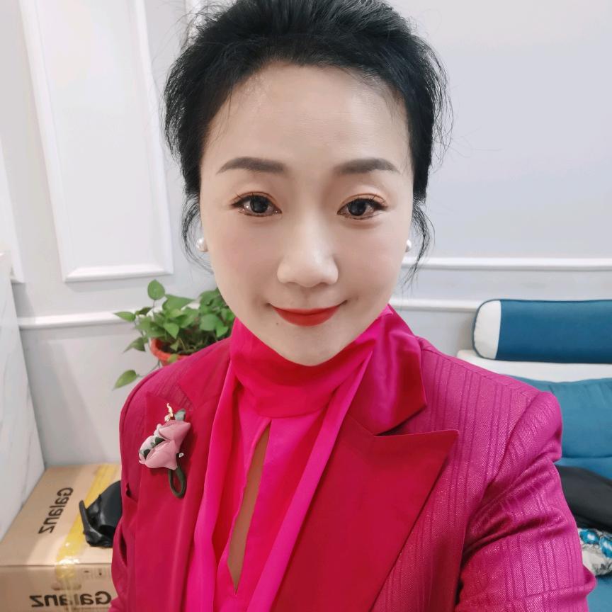 赵赵（演讲教练&礼仪导师）