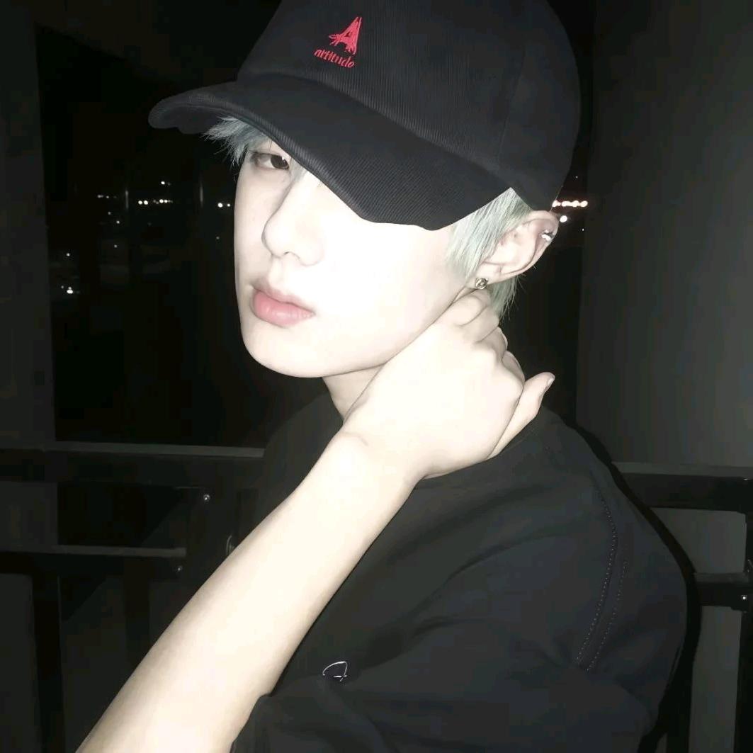 鹿畔.
