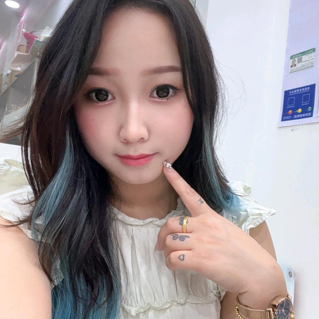 蛋糕女孩💕