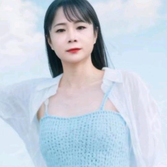 芳姐十点十分开播