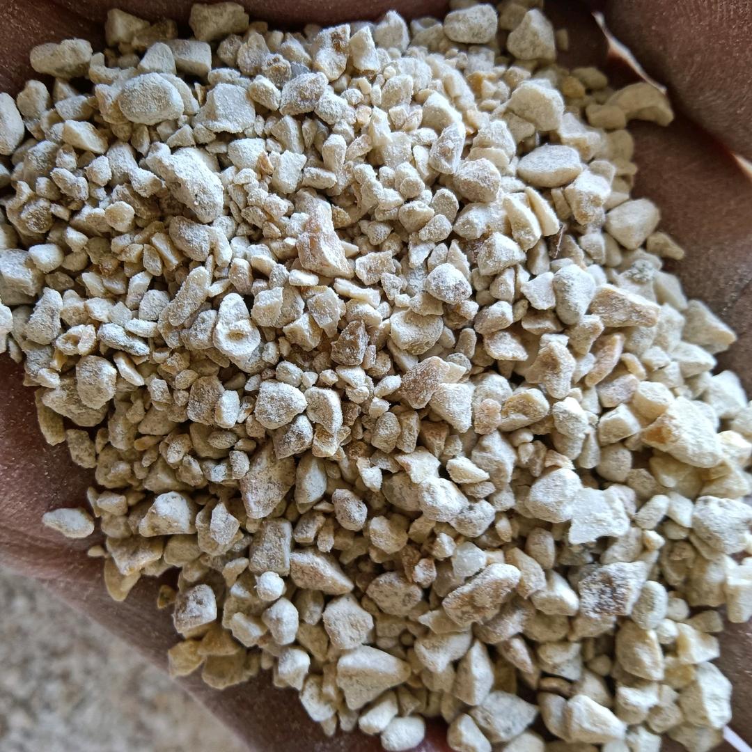 二哥专业配送高钙石粉