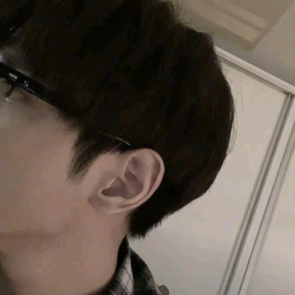 面包是桃子味的