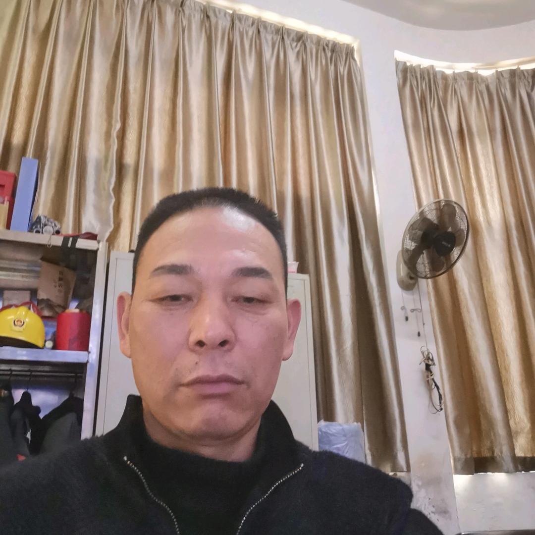 爱活动爱跳民哥哥