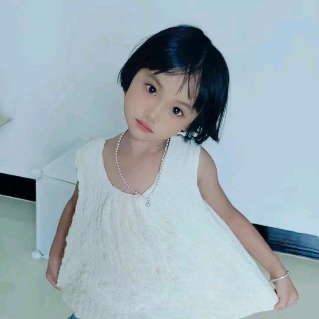 乌石嘟嘟童装店