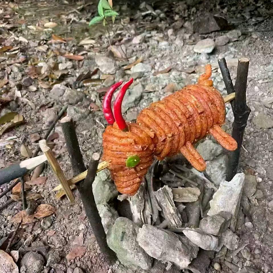 骑猪仔喝啤酒