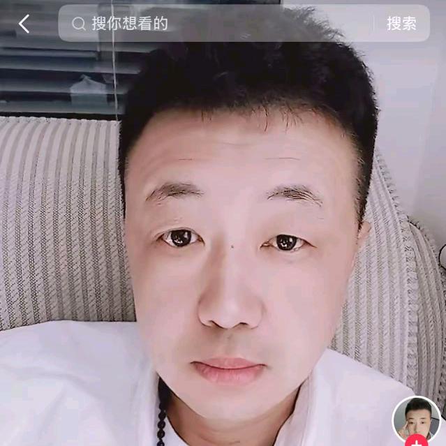 痞帅的大叔