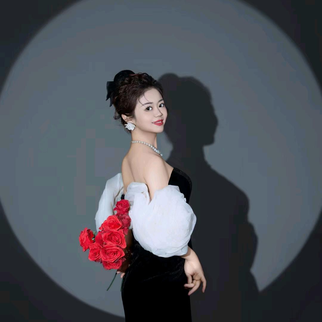 佳佳（美业老板）