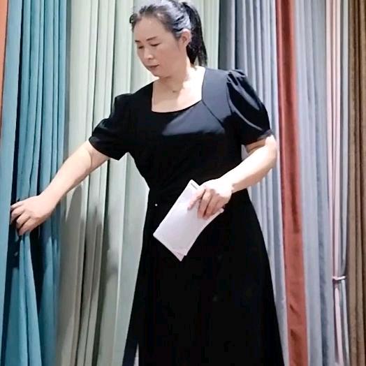 杨静窗帘店