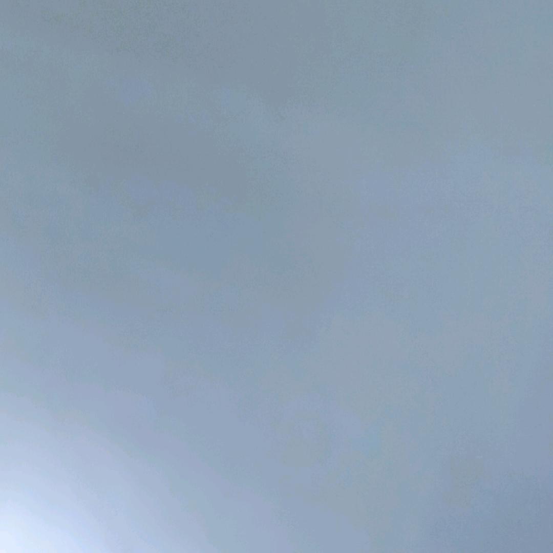 哥不拽，穷鬼一个