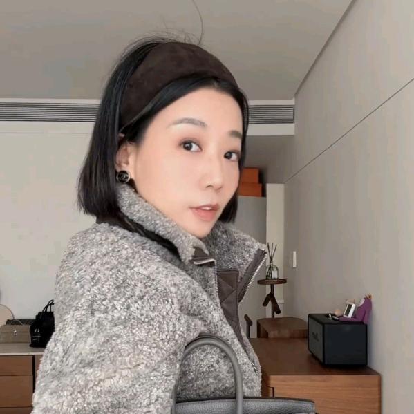 BAO-曹大大直播穿搭