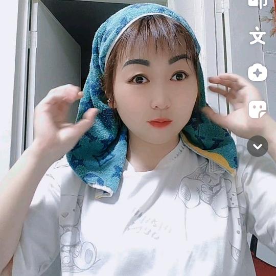 李晓玉精品小卖店。
