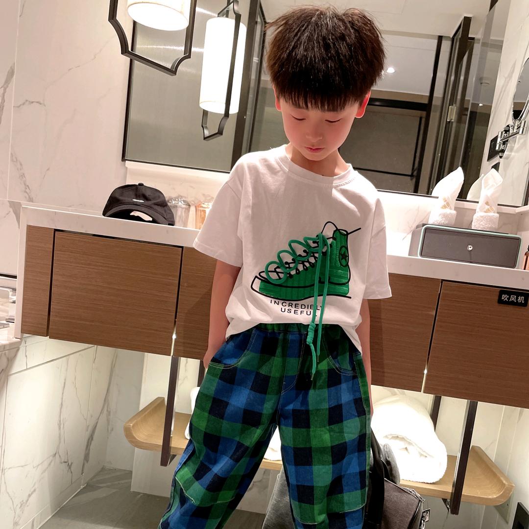 小风筝童装小店