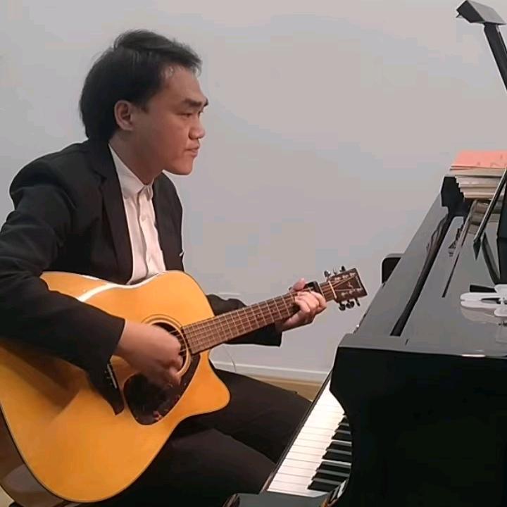 梁同学