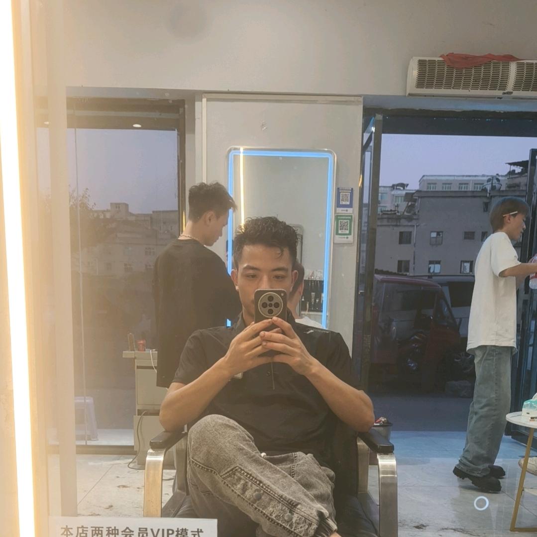 小陈摆地摊水果