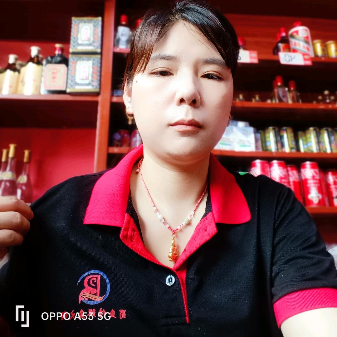 桐庐蜀鱼传鲜鱼火锅周姐