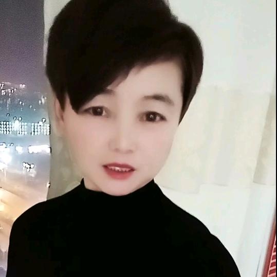 妍妍：每天上午10:10开播