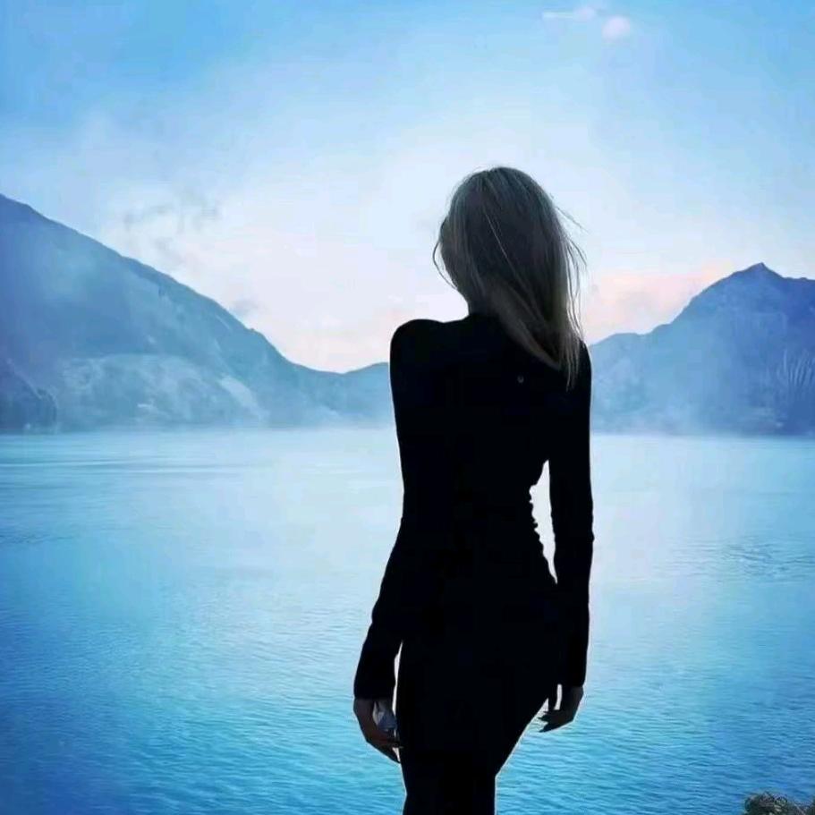 小  王 睡 觉 觉 💤