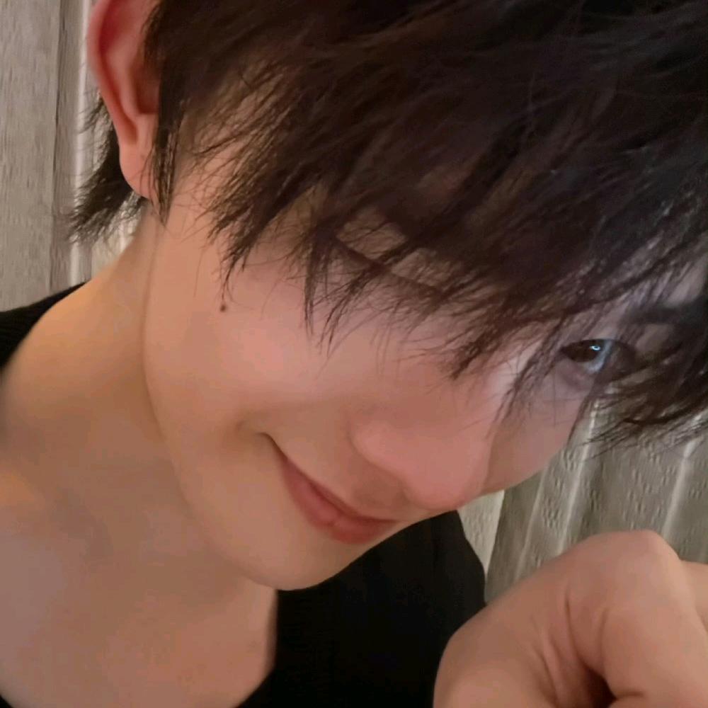 Auroris🍎(一周年全勤版)