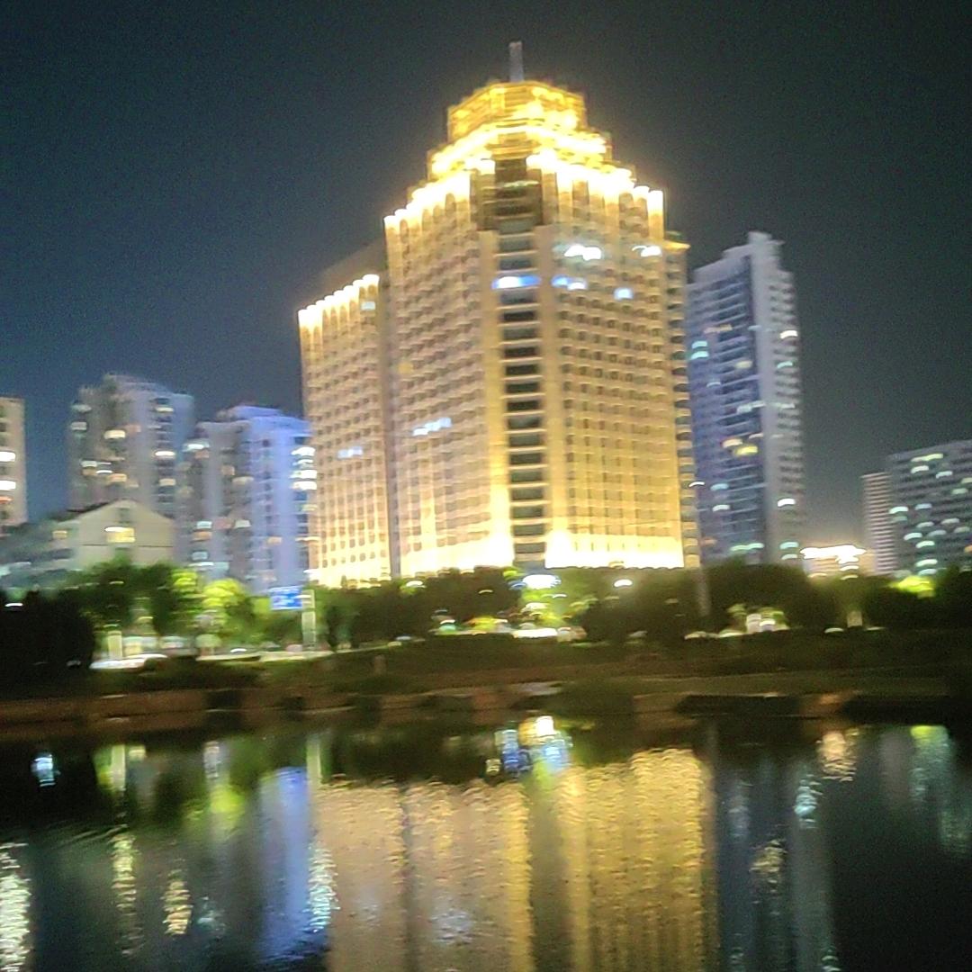 两个儿子的妈