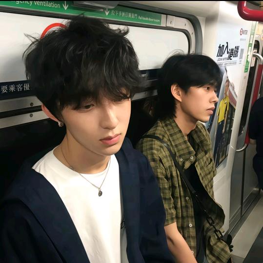 川上绘.