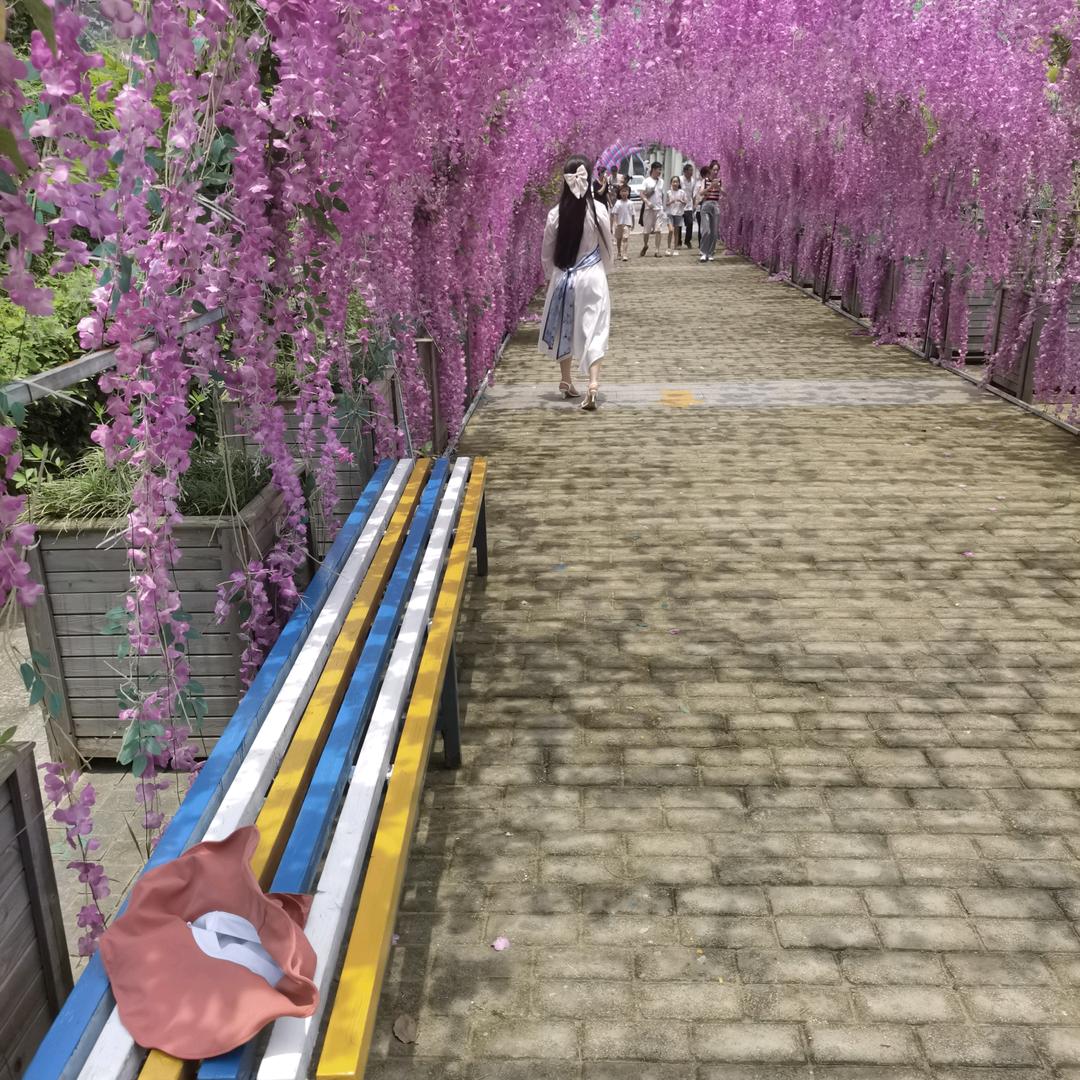 ⌒ㄣ一笑而过ㄜ︵