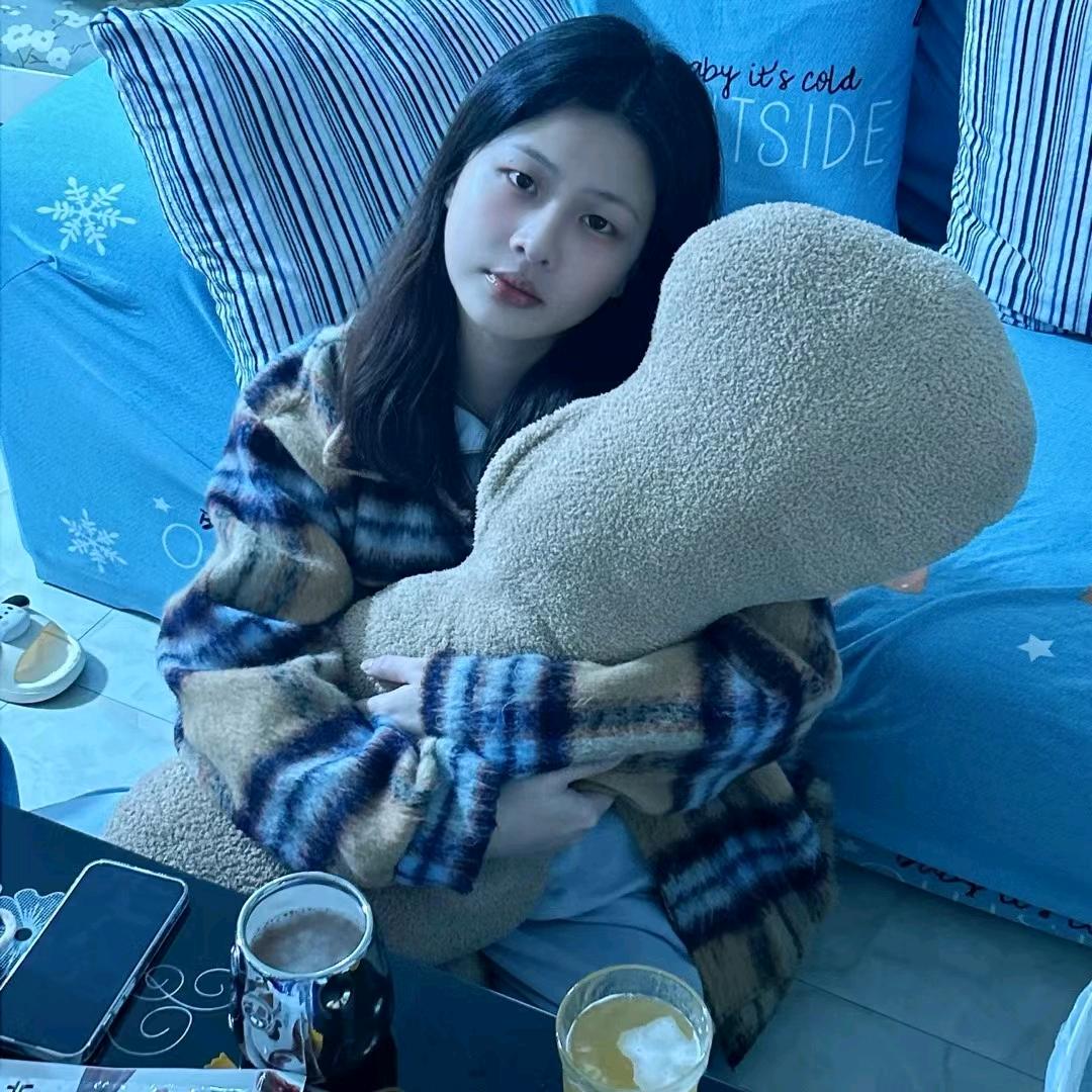 接牛马单的小郑