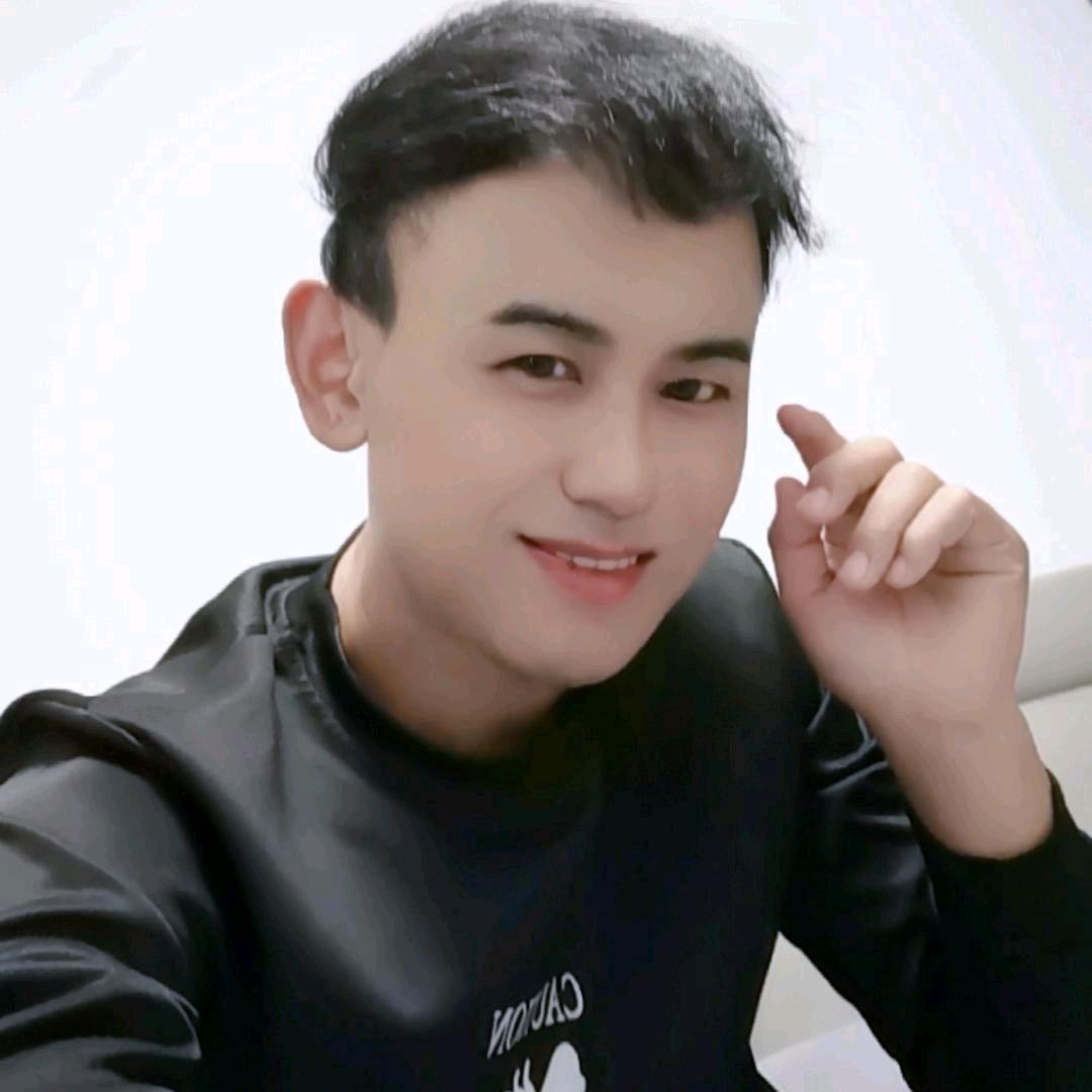 是裁床车间上班的鲁大哥呀