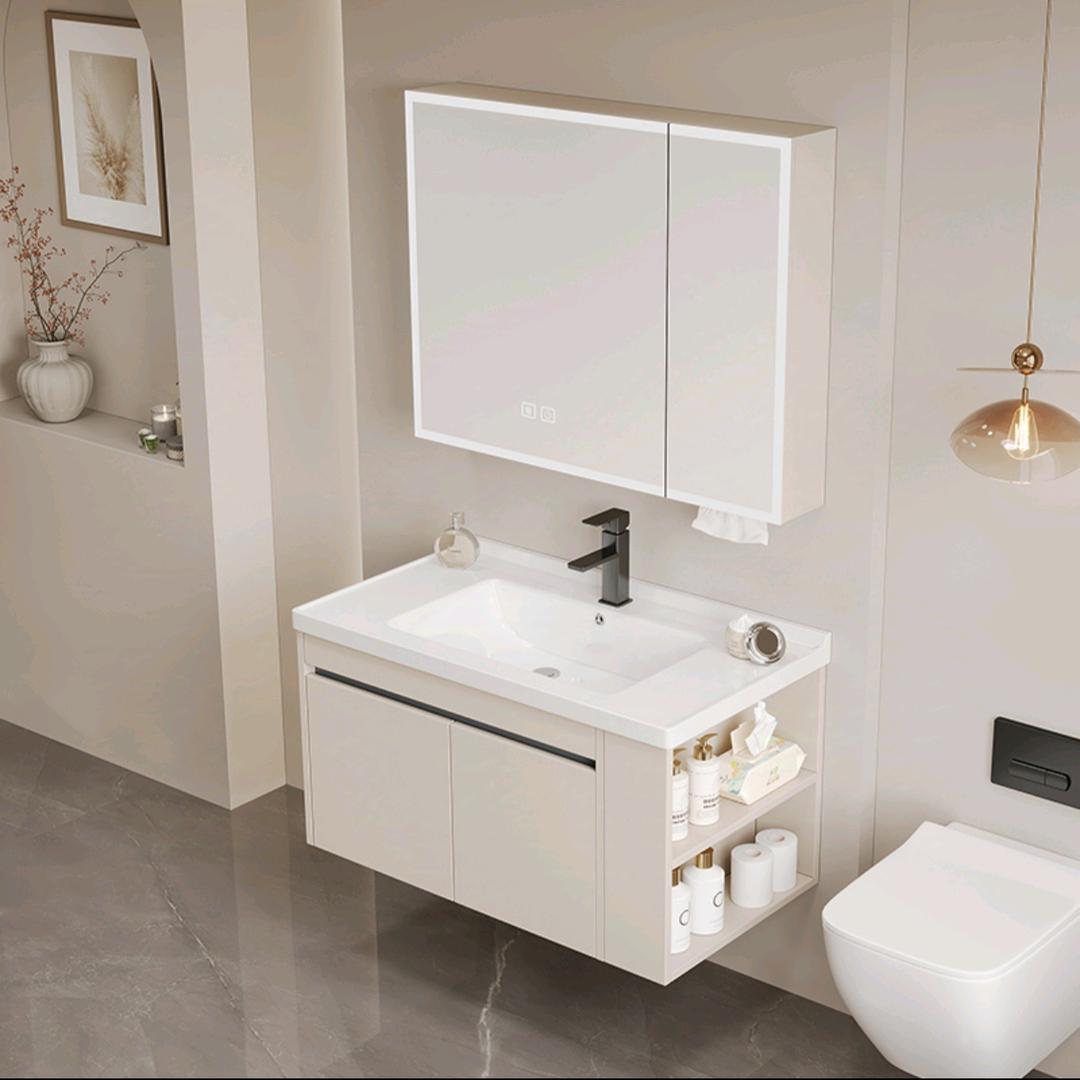 潮州市潮安县凤塘镇涵妮斯柜厂