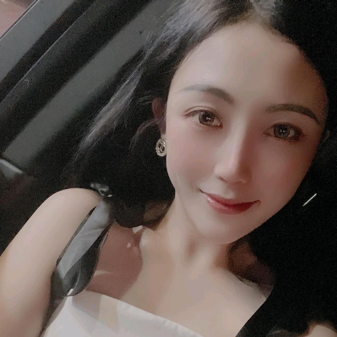 杨华.
