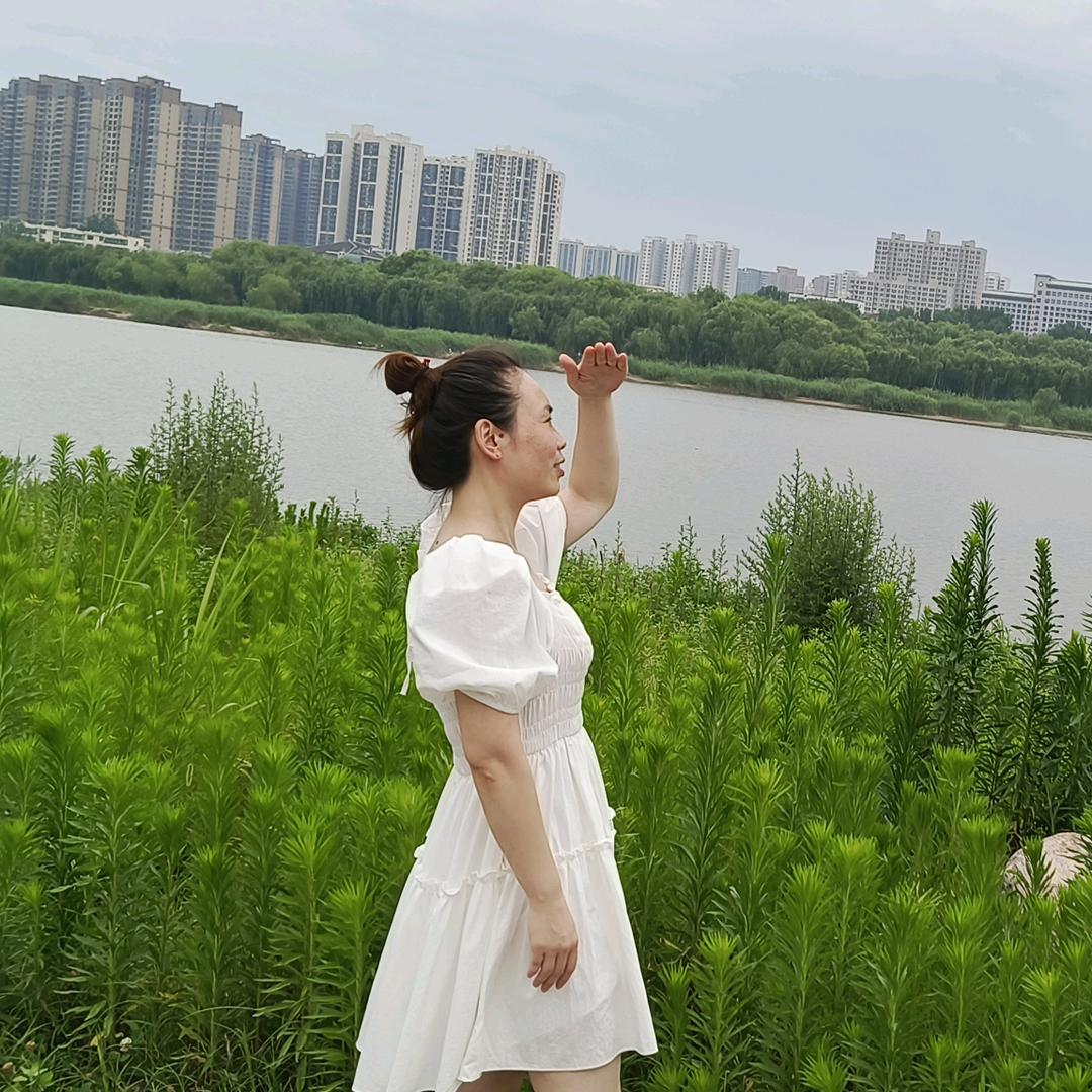 幸运草^_^悄然萌芽