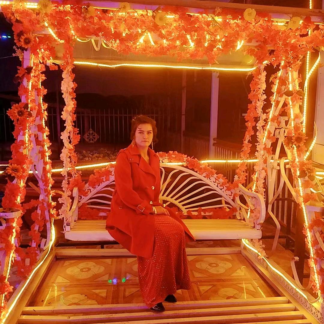 幸福在你与我。