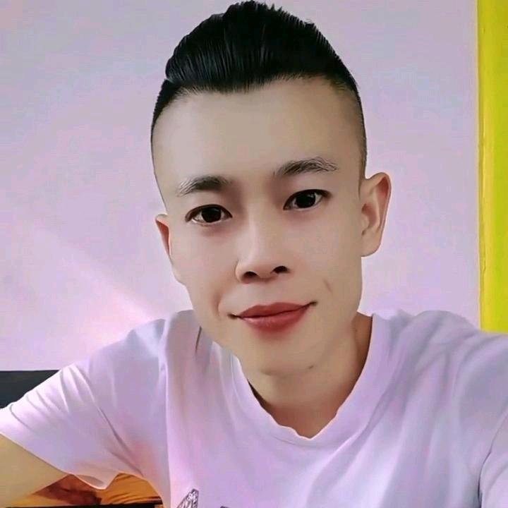 卖扣肉的小伙子洪哥