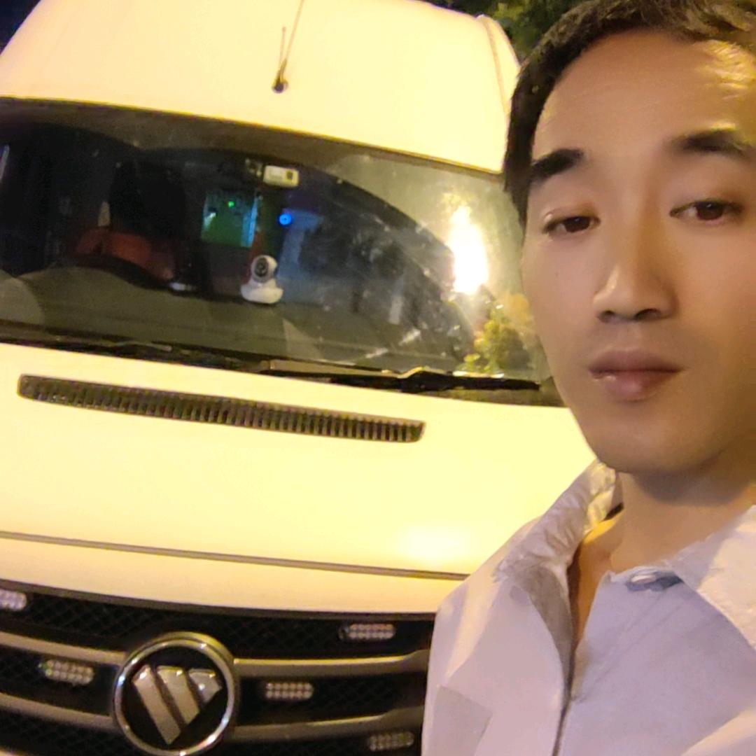 一人一车闯天下