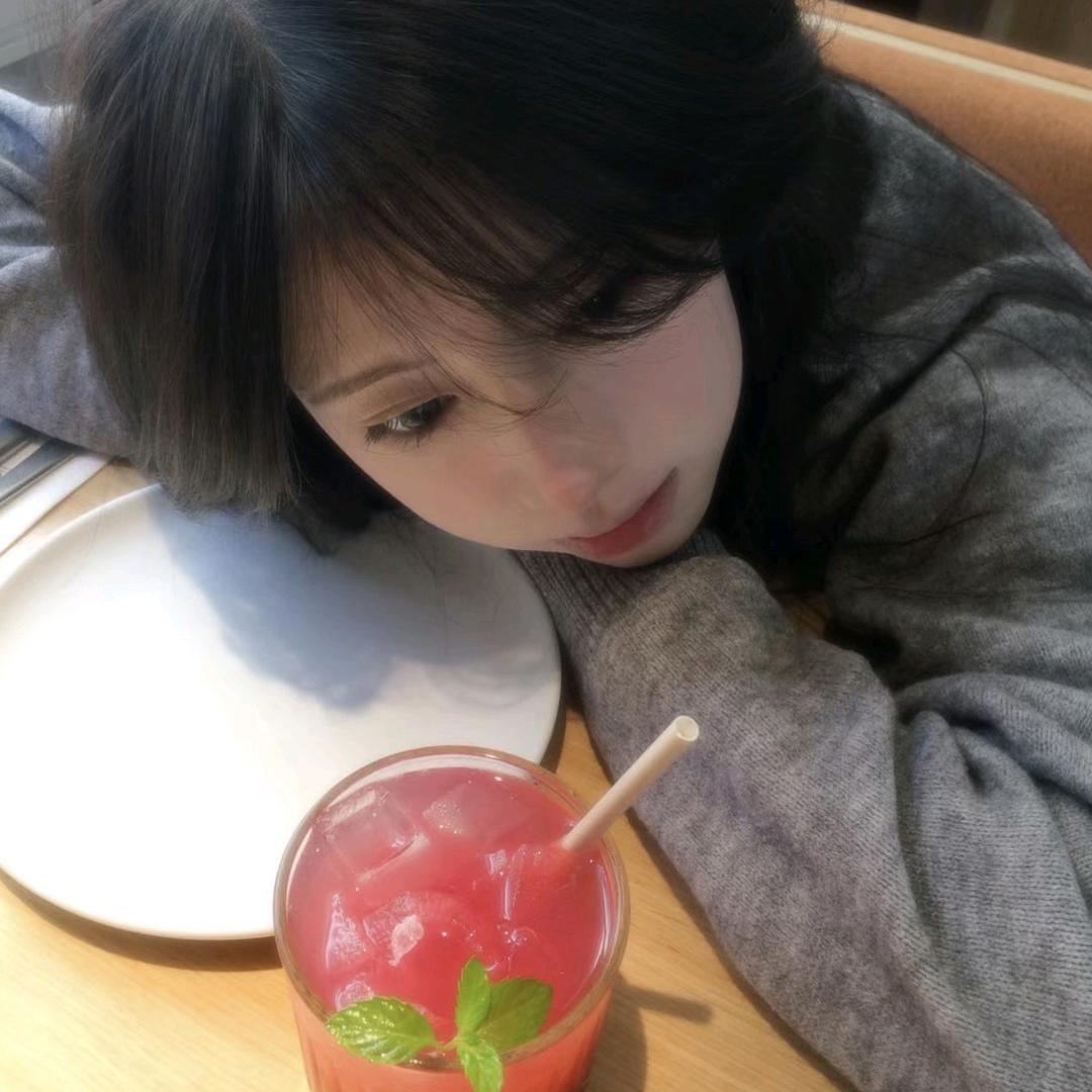 小西柚