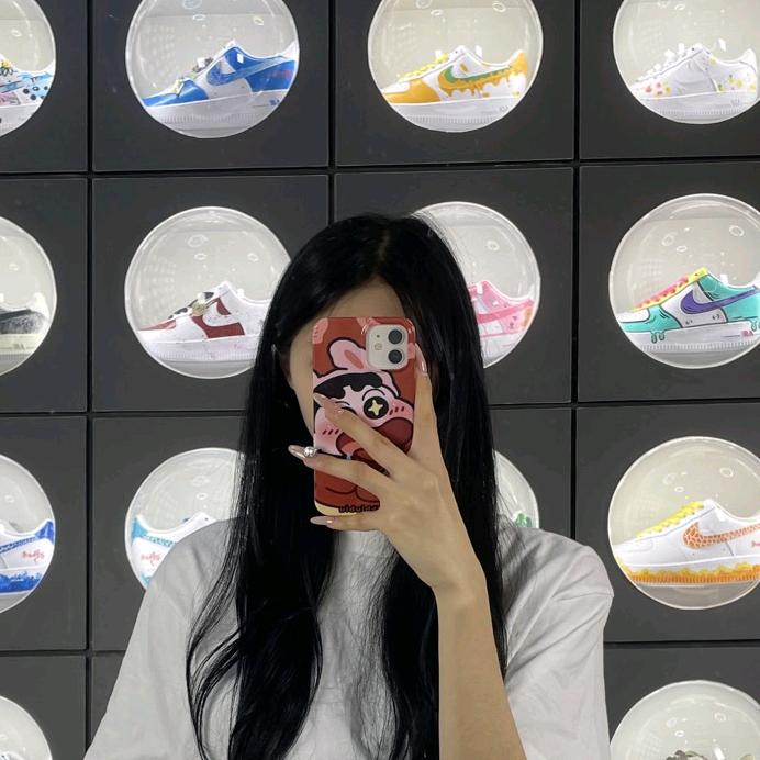 木星雨服饰小美