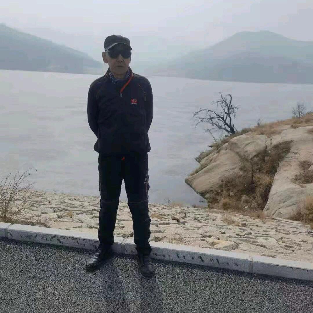 用户张忠良